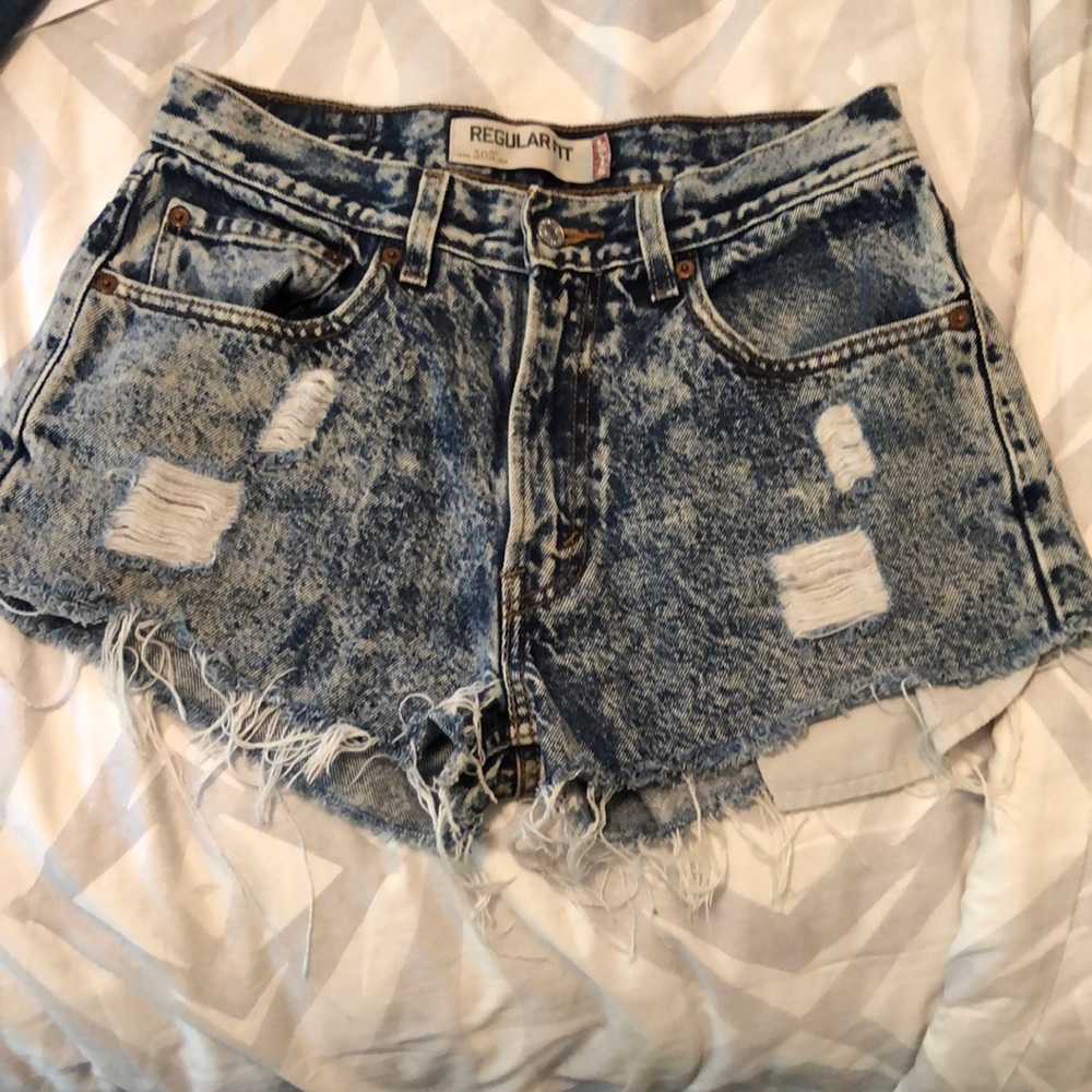 Levi’s Denim Cut off shorts